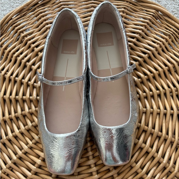 Dolce Vita Silver Metallic Leather Reyes Mary Jane Ballet Flat Size 8.5 - Picture 5 of 10